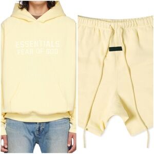 Essentials Fear of God Set (Shorts/ Long SleeveHoodie)